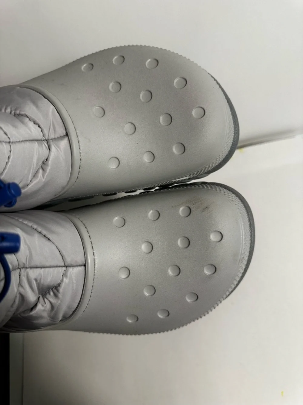 Crocs Duet Max II Boots Men's Size 10 - Women’s Size 12 (208773-1FT)